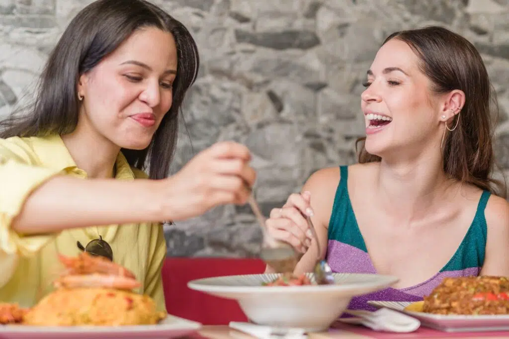 Atracones emocionales: terapia eficaz en Granada