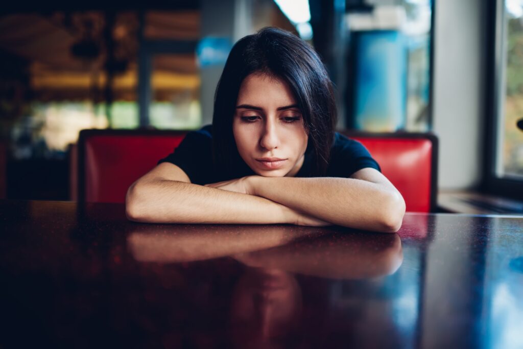 Anhedonia: cuando el placer desaparece. Cómo reconocerla y cuándo acudir a terapia en Granada