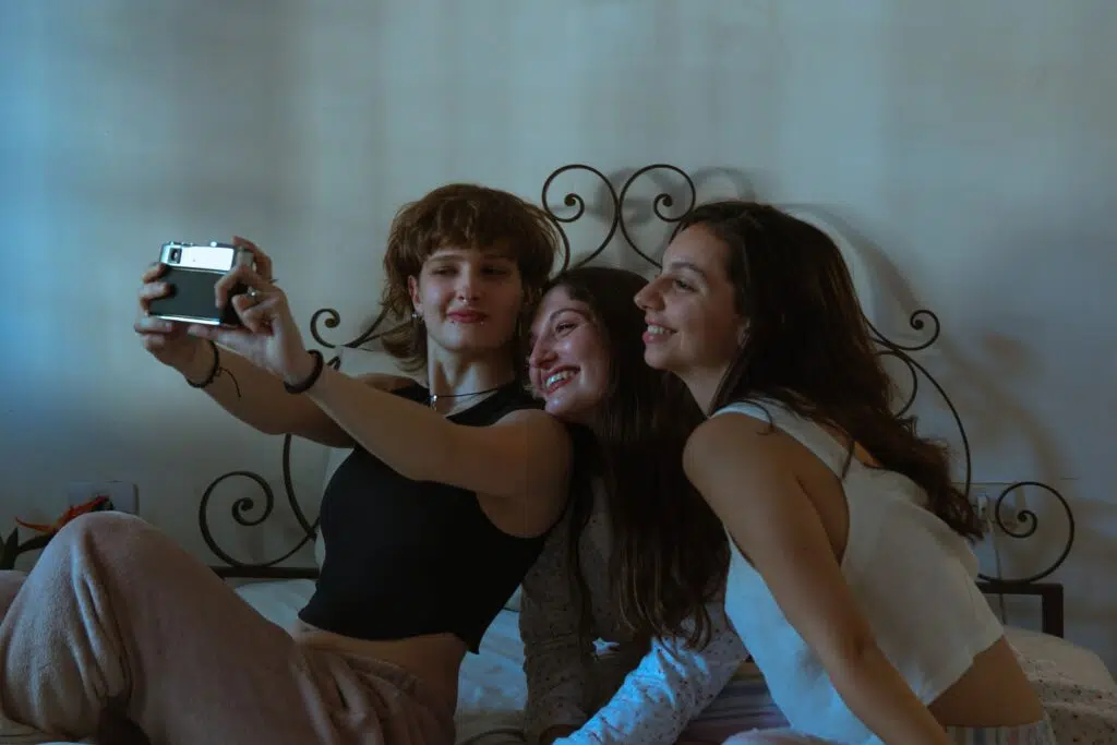 Sentir que no encajas: ansiedad social